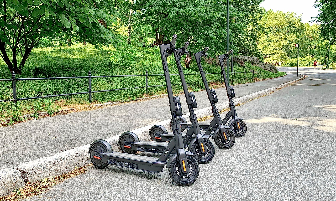 How far can an electric scooter go on one charge